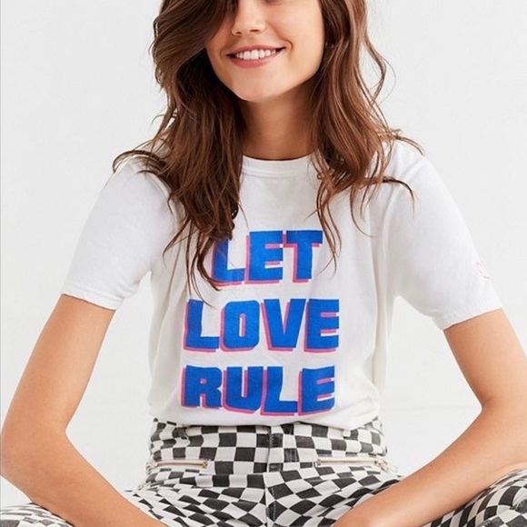 Urban Outfitters Tops - Let Love Rule Graphic Tee 💗